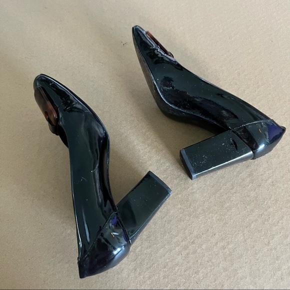STEPHANE KELIAN Black Patent with Tortoise Buckle Block Heel - Picture 3 of 8